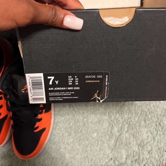 Air Jordan 1 - Picture 4 of 4